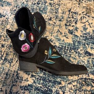 Indigo Black Ankle Boots with Floral Embroidery